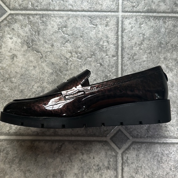 Lightly Used, polished, Annie Klein brand shoes - Picture 5 of 5